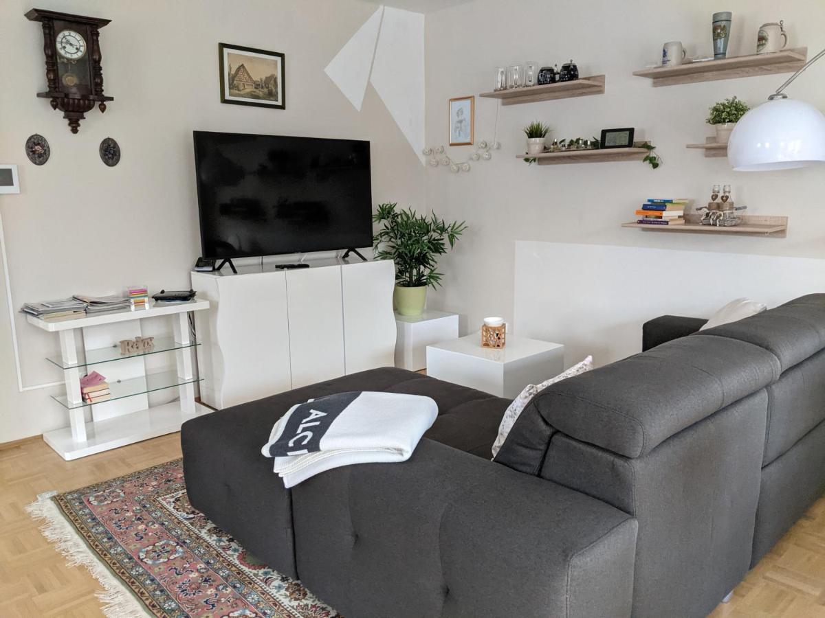 Ferienhaus Lindelburg Шварценбрук Екстериор снимка